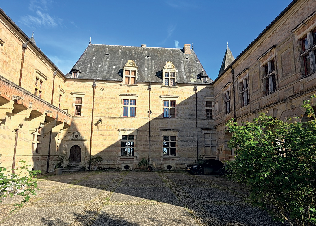 Un lieu, Un Griffon. Le château de Caumont