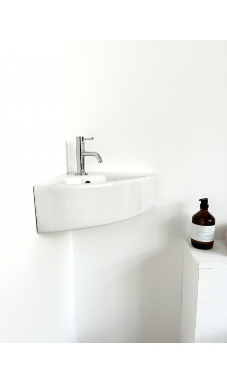 Lave-mains mural d'angle